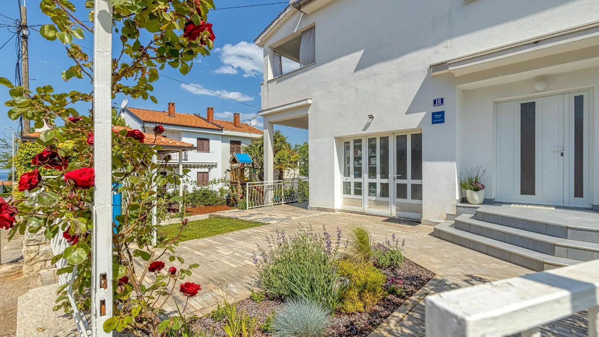 Apartment Studio In Der Ersten Etage Fuer Zwei Personen Porec