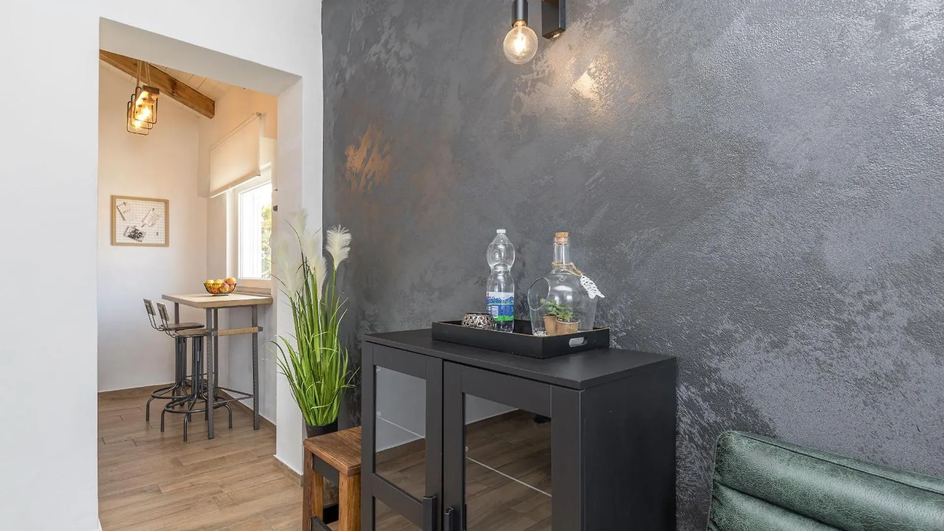 Apartment Studio In Der Ersten Etage Fuer Zwei Personen Porec Croatia