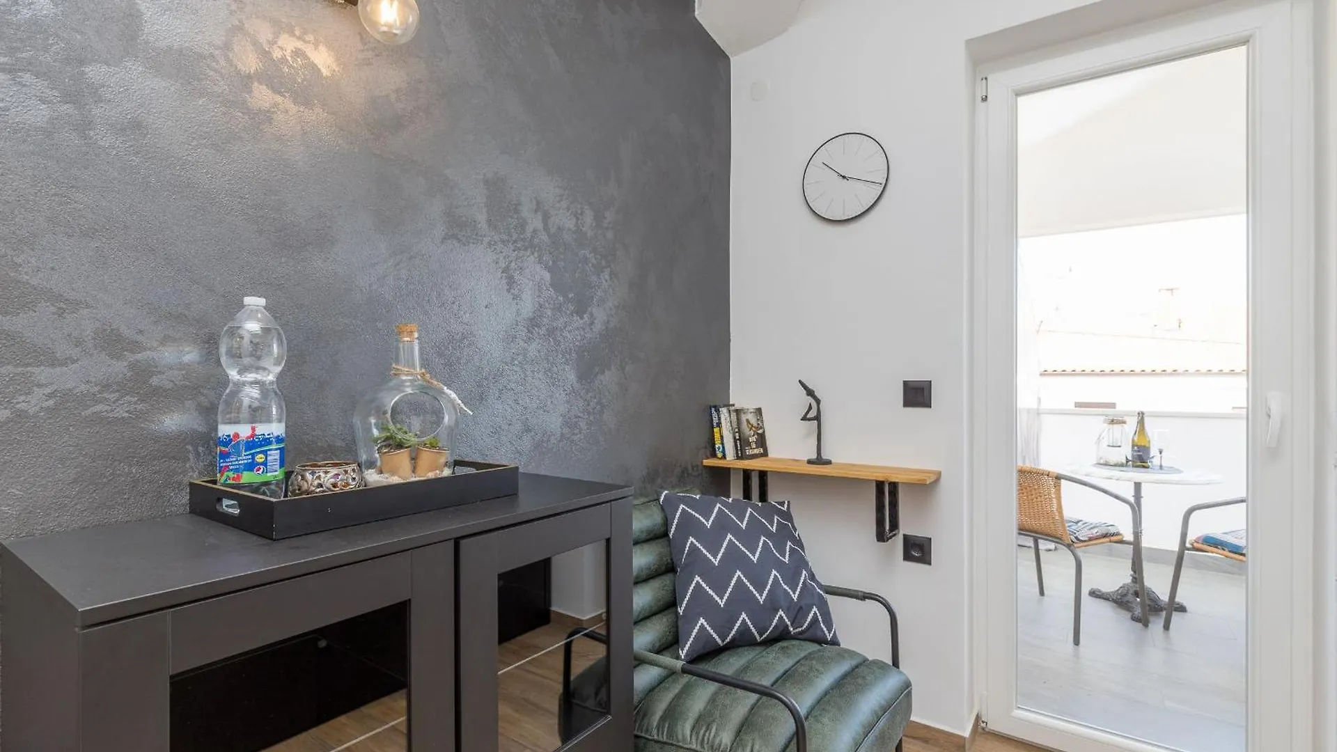 Studio In Der Ersten Etage Fuer Zwei Personen Porec Apartment